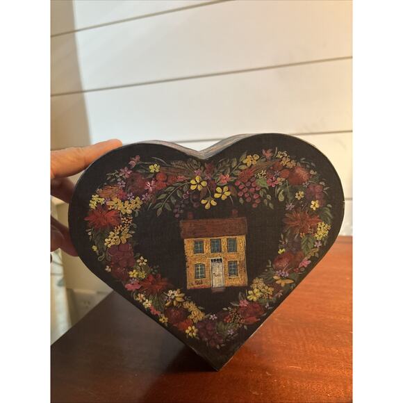Bob's Boxes Lang Decorative Heart Shaped “Bless This House” - Picture 2 of 10